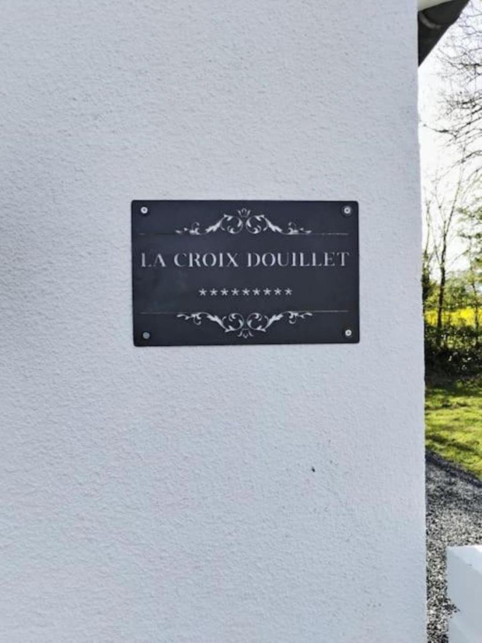 فيلا La Croix Douillet Gavray-sur-Sienne المظهر الخارجي الصورة
